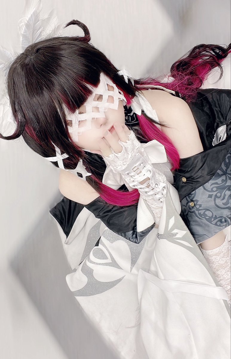 lulily__4's tweet photo. cosplay
定期的に一人執彳テ官を再掲する女

1枚目📸→@Nemomocos https://t.co/fjlTigDosH