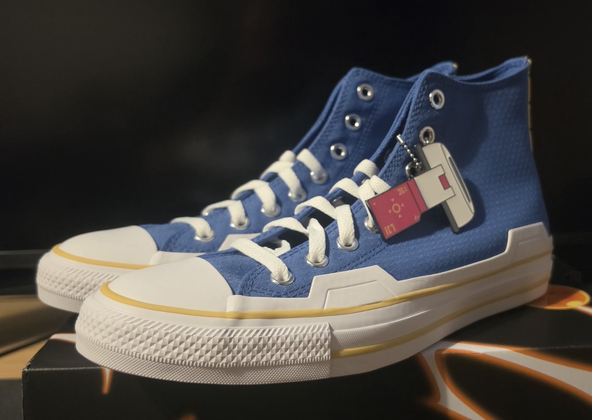 SirVerso's tweet photo. In love with the new kicks! Such a cool collab. https://t.co/QVXwXm1v1r