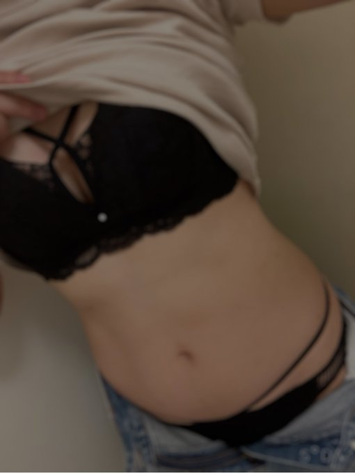 packofbacks's tweet photo. この下着はだめですか、、？ 
鍛えてる人にささるといいな
#裏垢女子 
#うらあか女子 https://t.co/iCmDFpwg0f