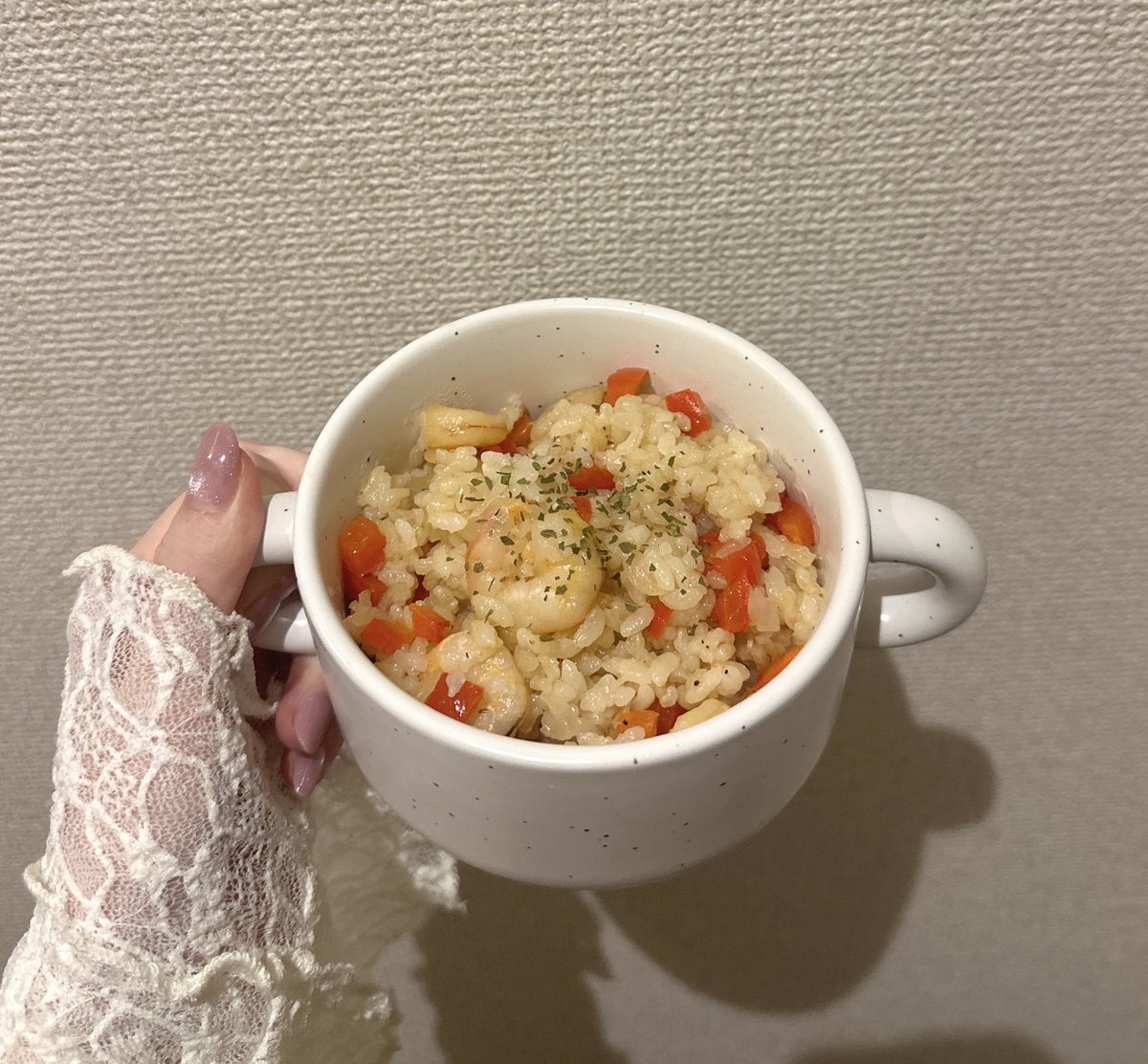 yururi_flower's tweet photo. 財布が自分より先に痩せるなんて許せない
飯に課金しても脂肪しか返ってこないの腹立つし勿体ない https://t.co/ww7yPZFGK6