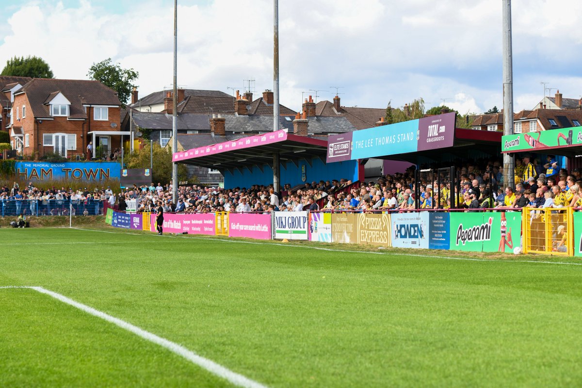 HarryHugoGoat's tweet photo. OUR FIRST MONTH IN NATIONAL LEAGUE SOUTH - FINANCIALLY 📊⚽️

August was @FarnhamTownFC’s first ever month at Step 2.

3 home games.

4,212 supporters through the gates.

And more than £100,000 generated around those matches before hospitality, commercial sponsors and season tickets are included.

Last year August saw us take just over £30,000. That's some growth.

Here’s what we learned 🧵