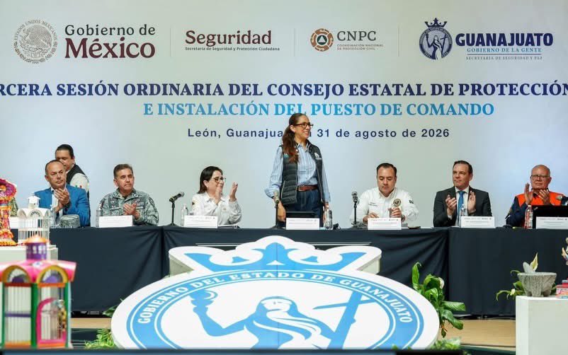 MiguelMendiolaS's tweet photo. 🛡️ Acompañamos a nuestra Gobernadora de la Gente, @LibiaDennise, en la 3ª Sesión del Consejo Estatal de Protección Civil, fortaleciendo la prevención y coordinación para responder ante cualquier emergencia.

En Guanajuato, trabajamos en equipo. 🙌

#GobiernoDeLaGente https://t.co/QaKmXuvpJe