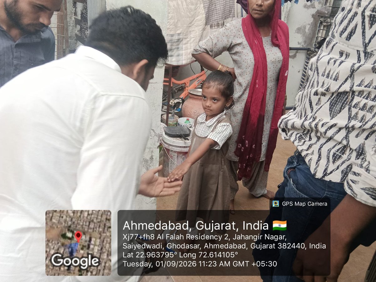Msuamc's tweet photo. અમદાવાદ મ્યુનિસિપલ કોર્પોરેશનના આરોગ્ય વિભાગની *મેટ્રોપોલિટન સર્વેલન્સ યુનિટ (MSU)**ની ટીમ દ્વારા **વટવા વોર્ડના સૈયદવાડી, અલફલા-2* ખાતે ટાઈફો��ડ કેસ અંગે દર્દી **એજલ રંગરેજ સલમાન (5 વર્ષ)** તથા પરિવારજનોની મુલાકાત લઈ જરૂરી **સર્વેલન્સ અને આરોગ્યલક્ષી માર્ગદર્શન** આપવામાં આવ્યું. https://t.co/rAWUsPxwwp
