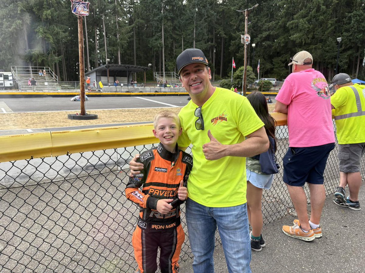 EthanMonalkh's tweet photo. A special thank you to Josh Dill, our 600th Facebook follower! We surprised him with a new Pavelek Racing hat at Little Wheels Speedway. We appreciate his support and friendship—and everyone who’s part of Team Pavelek Racing. https://t.co/OvumJiyzvW