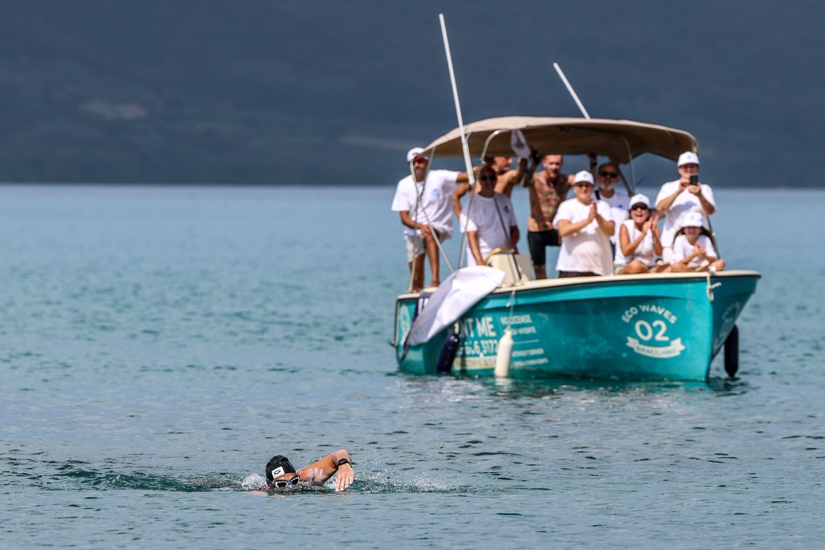 AceaGruppo's tweet photo. Sport, inclusione e valorizzazione del territorio.

Abbiamo partecipato a Bracciano Hero – L’Impresa del Lago, una giornata che ha unito sport, benessere e attenzione per il territorio attraverso una sfida speciale: la circumnavigazione a nuoto del Lago di Bracciano.

Accanto all’impresa sportiva, i villaggi allestiti nei Comuni di Bracciano, Trevignano Romano e Anguillara Sabazia hanno accolto migliaia di persone con attività gratuite e inclusive, promuovendo la partecipazione e uno stile di vita attivo.

#Acea #AceaAto2 #BraccianoHero