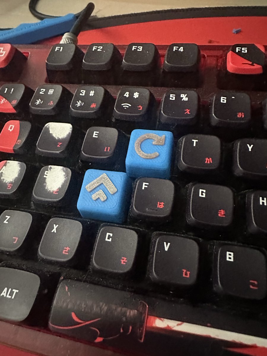 johnnydrgg's tweet photo. Just made my own TFT keycaps, thoughts? https://t.co/a3pqoIAmCd
