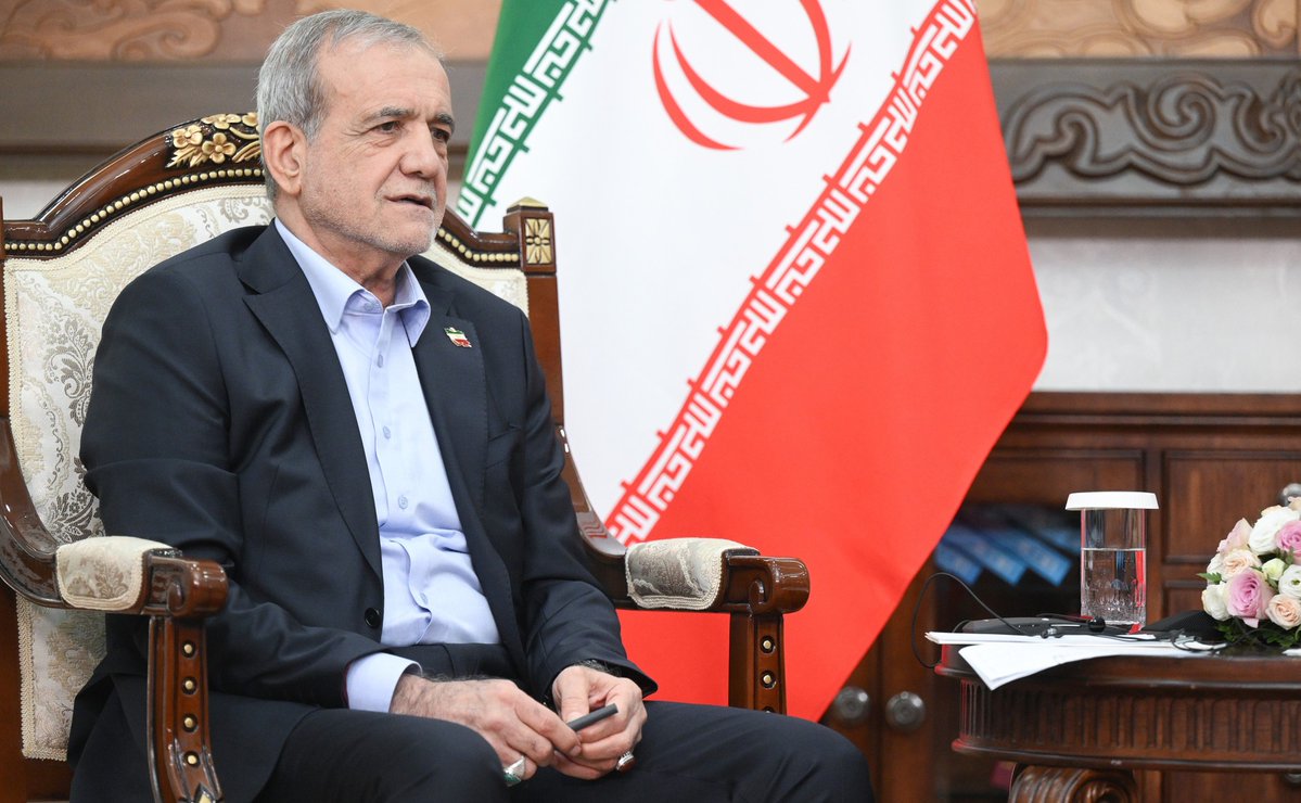 mfa_russia's tweet photo. 💬 President #Putin to President @drpezeshkian:

As I have said on many occasions, Russia stands in solidarity with the people of Iran. 

✊ We admire your courage &amp; resilience in defending your national interests.

https://t.co/5CWFumUE70

#RussiaIran https://t.co/5HSVoNP8Ay