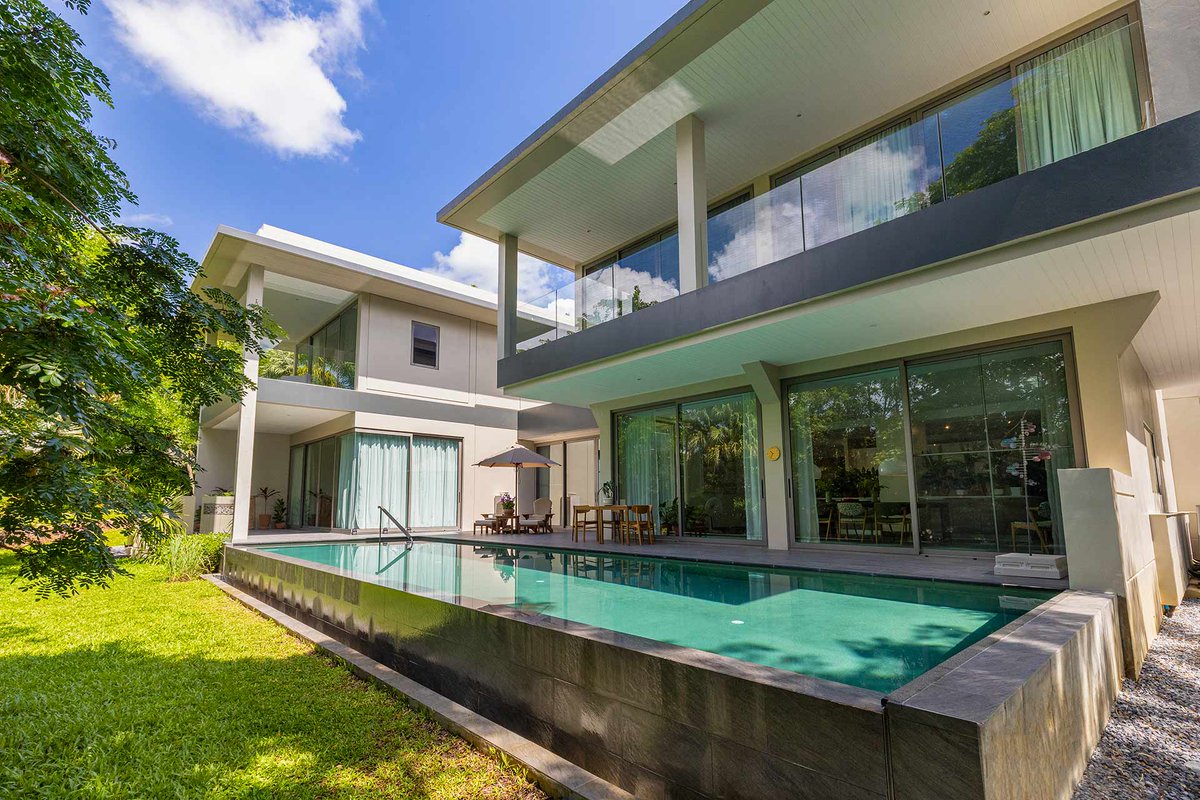EclipseThailand's tweet photo. Villa Mimosa Layan Beach
THB 90M ~ USD 2.7M
5 Bed | 6 Bath | 833 Sq.m. | 953 Sq.m. Land Size
Explore: https://t.co/NZkwYB2dQS
Video tour: https://t.co/JtVTBjOpwZ
#VillaMimosa #Phuket #LuxuryVilla #ForSale #PoolVilla #LayanBeach #RealEstate https://t.co/kZQG7OQlx8