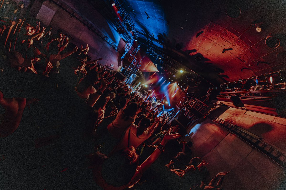 kuui_staff's tweet photo. ││● "u:u" Thank you!!! ●││

[ Ku:ui 2nd ONE MAN LIVE "u:u" ]

📍東京｜Shibuya WWW

━━━━━━━━━
\ setlist /

1.クズボシ
3.夜鷹のこゝろ
3.雨にも負けず
4.emma
5.チューニング・ラブ
6.モノクローム
7.unbound
8.壊楽
9.天使のL/O
10.ただ、声を聞いてほしいだけ(Ac.)
11.君の好きな花(Ac.)
12.蝉時雨
13.鵲の示す橋の下で
14.かぐや
15.僕を結んで、君を解いて
16.BOKU BUG
17.sleep?¿

 ━━━━━━━━━
📸 @rk_film03 (thx.)

#Ku_ui #ｸｰｲ 
#u_u