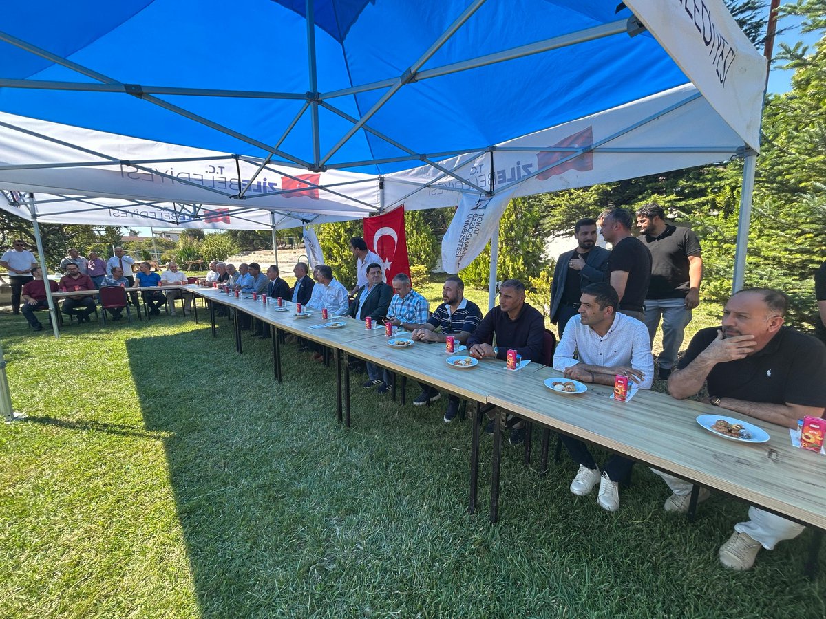 GSB_ZileGM's tweet photo. TOGÜ - Mümtaz Turgut Topbaş Kampüsü bünyesinde yapımı gerçekleştirilecek caminin temel atma törenine katılım sağladık.
Birlik, beraberlik ve manevi değerlerimizi yaşatacak bu güzel eserin Zile’mize ve üniversitemize hayırlı olmasını temenni ediyoruz.🕌✨#zilegençlikmerkezi
#gsbgm https://t.co/i3Dtr8qjDI