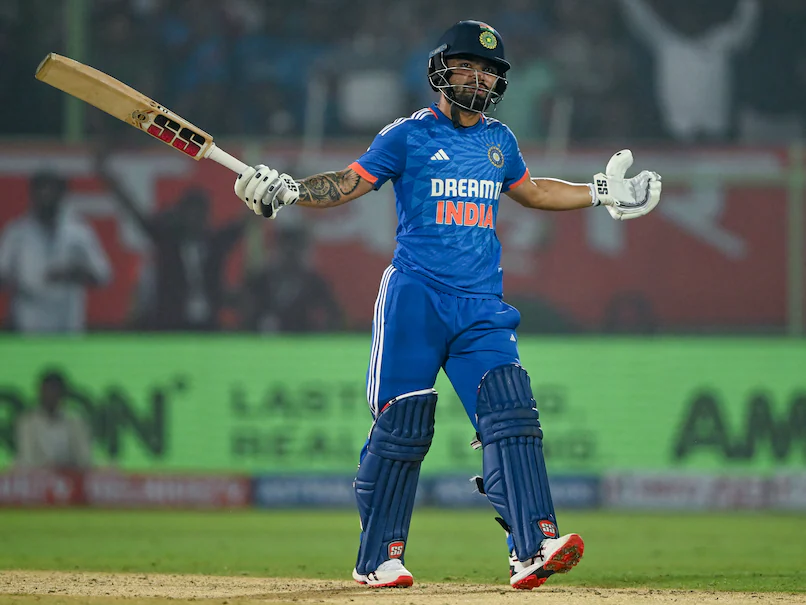 AGM9089's tweet photo. Again Rinku Singh gets dropped without doing anything wrong

He performed everywhere this year

Players like Tilak, Sundar &amp; Abhishek got unlimited backing, but Rinku never got a that much chance after one bad T20 WC series,when his father was critically ill

Stay strong Rinku💜 https://t.co/Poei9mHMTr