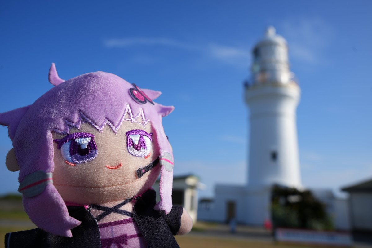 kuugault's tweet photo. ゆかりさん、御前崎灯台だよ

そう、結局また階段だよ https://t.co/KQW7zfBr0L
