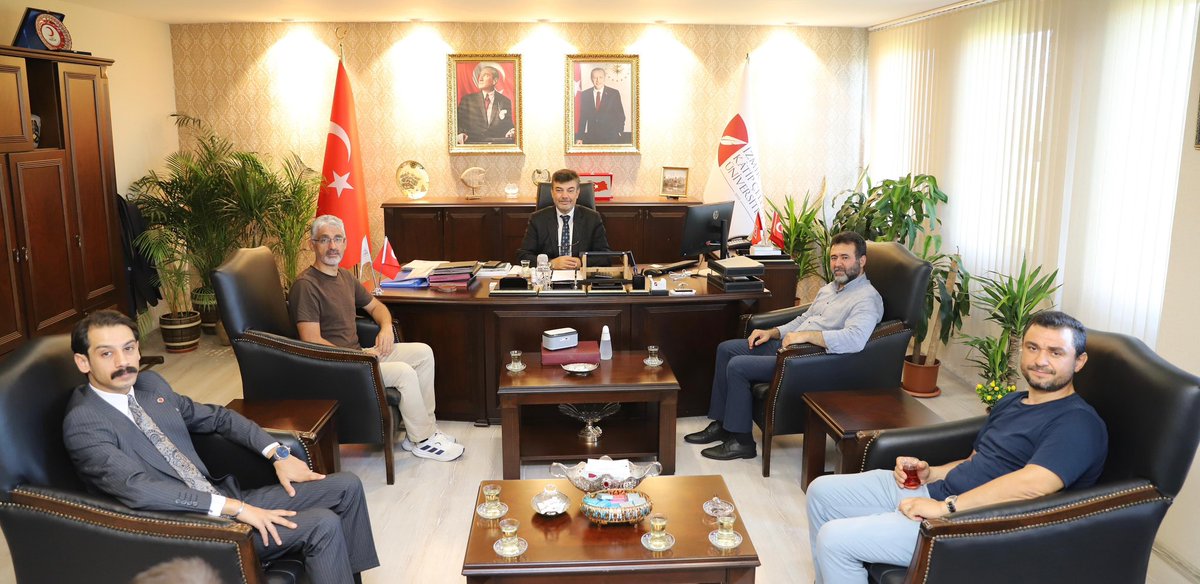 izmirimh's tweet photo. Ege Bölge Başkanımız Sn. Ahmet Gülcan, İl Başkanımız Sn. Uğur Bayrak, Teşkilat Başkanımız Sn. Rıfat Türkaslan ve İl YK Üyemiz Sn. Enes Sabancı, İzmir Katip Çelebi Üniversitesi Rektörü Sn. Prof. Dr. Mustafa Balcı’ya hayırlı olsun ziyaretinde bulundular. https://t.co/7SHoSwgT8v