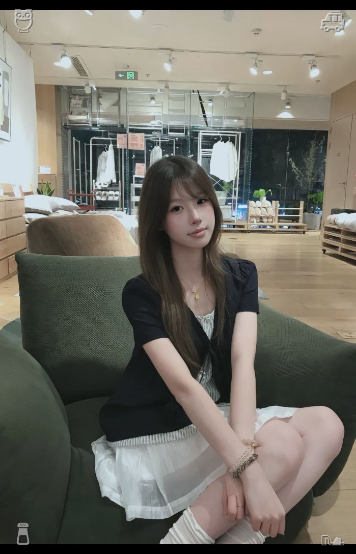 ami_t_0703's tweet photo. ❤Space exhibition Space, checked
While decorating, they chatted about Elara’s holiday customs—how she’d host the neighbors, whip up a dozen cookie varieties, hum carols as she stirred, and hand out batches of cookies. https://t.co/Ex6fsftWWp