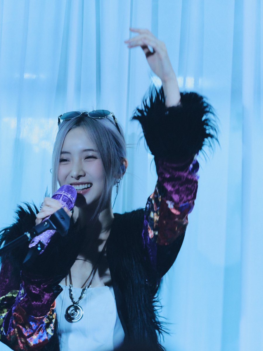 oley2518's tweet photo. เป็นพิคนเท่ห์ที่น่ารักด้วย 🖤💜 https://t.co/N0sp3NNeMO