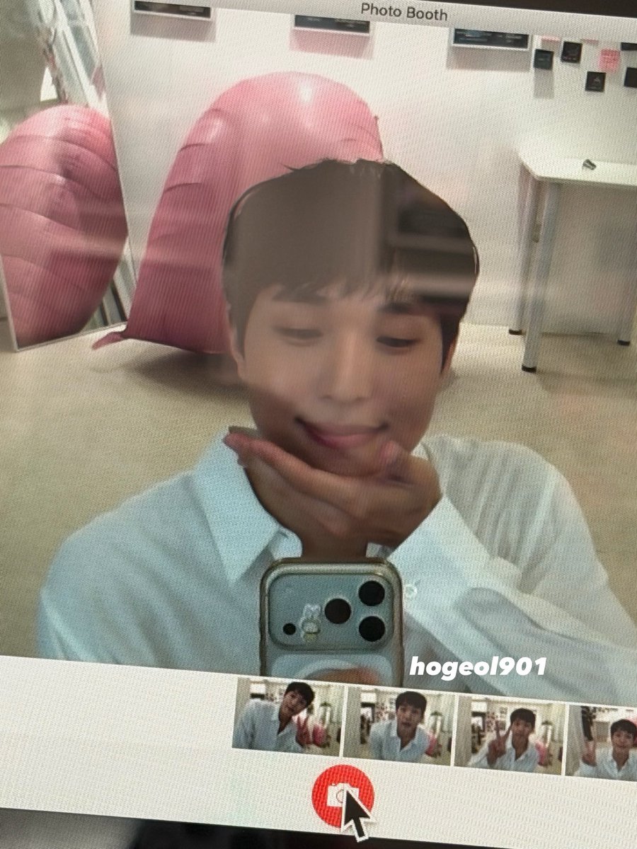 hogeol901's tweet photo. 아우웅 귀여워 ••
진호은 생일 축하해 🩵 https://t.co/FoRXsaC4RM