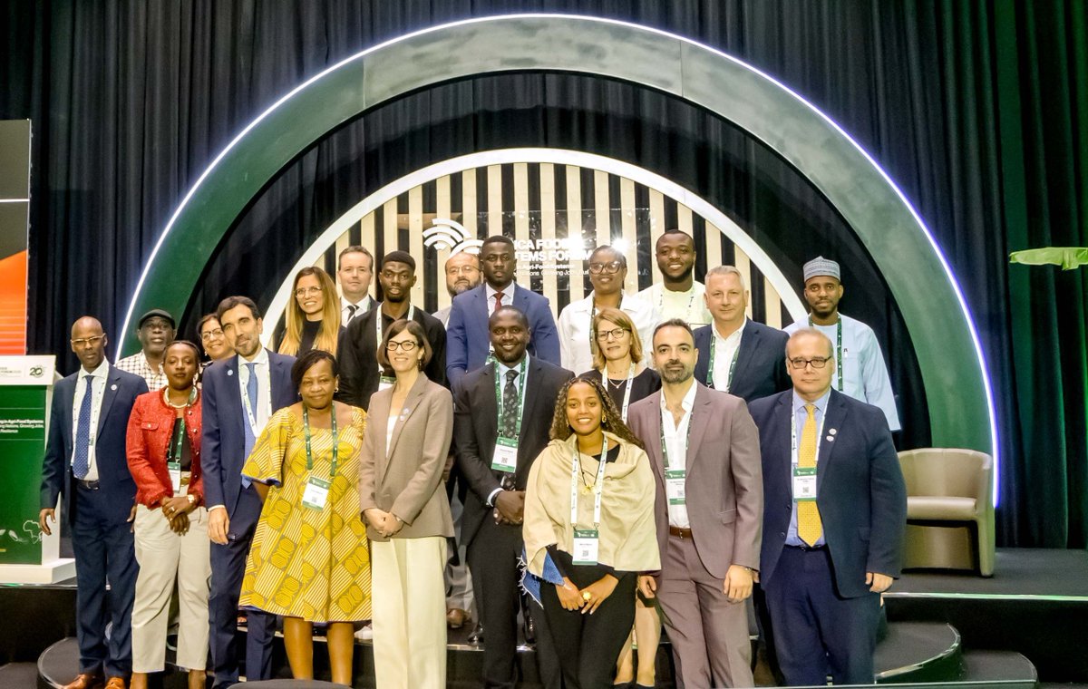 FAOAfrica's tweet photo. Stronger partnerships with the private sector were at the heart of the FAO-led Africa Agrifood Investment Roundtable at #AFSForum2026. 

FAO DDG Maurizio Martina led the discussion, with voices from govt &amp; business, to find practical solutions for agrifood systems transformation. https://t.co/GYiKYaP401