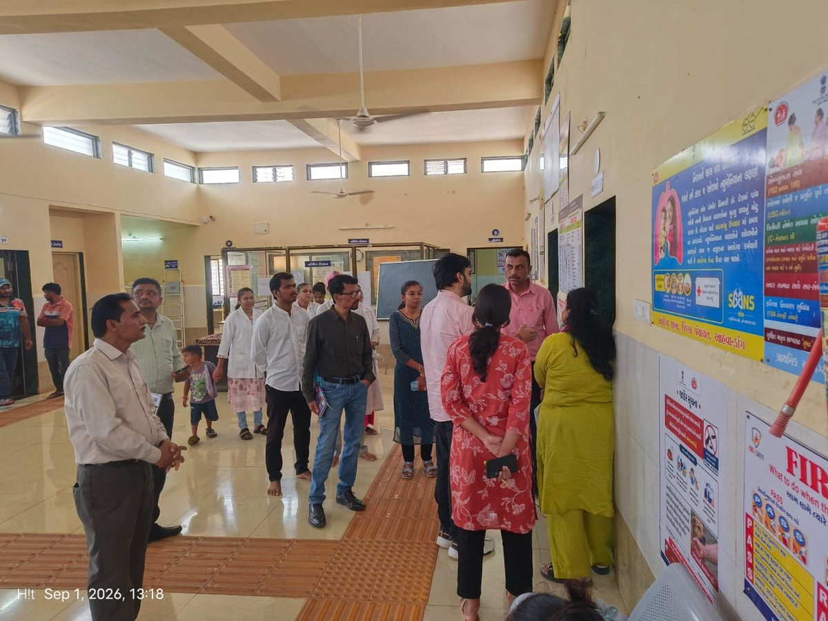 DangHealth84276's tweet photo. તા.1-9-26નાંરોજ માન.જિલ્લા વિકાસ અધિકારી સાહેબશ્રી દ્વારા PHC-ગલકુંડની મુલાકાત લીધી. જેમાં યોજનાકીય કામગીરી, રેકોર્ડ રજીસ્ટર, દવાનો સ્ટોક, આરોગ્ય સ્ટાફ દ્વારા અપાતી આરોગ્યલક્ષી કામગીરીની સમીક્ષા કરવામાં આવી. THOશ્રી ઉપસ્થિત રહ્યા.
@CMOGuj 
@CollectorDan 
@ddo_dangs 
@InfoDangGog https://t.co/rnq6eCLFZn