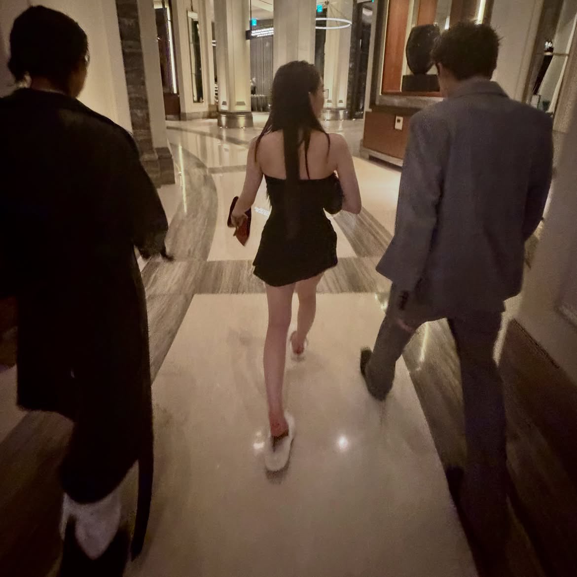 0205TLOG's tweet photo. 🤭 https://t.co/DPEFVFQ40m