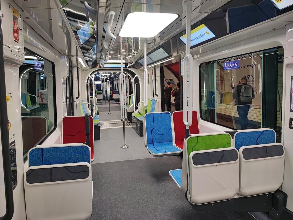 Stellaire_FR's tweet photo. Cet été🌞, Alstom a livré seulement :
1 MF19 sur la ligne 10
1 MF19 sur la ligne 13
1 MRV sur la ligne 18

C’est trop peu !

Cette lenteur n’est pas acceptable

Il va falloir accélérer la cadence...

@Alstom @IDFmobilites @ClientsRATP @Metro_Insolite @Plusdetrains #Metro #Parisn https://t.co/pWwj3c27iU