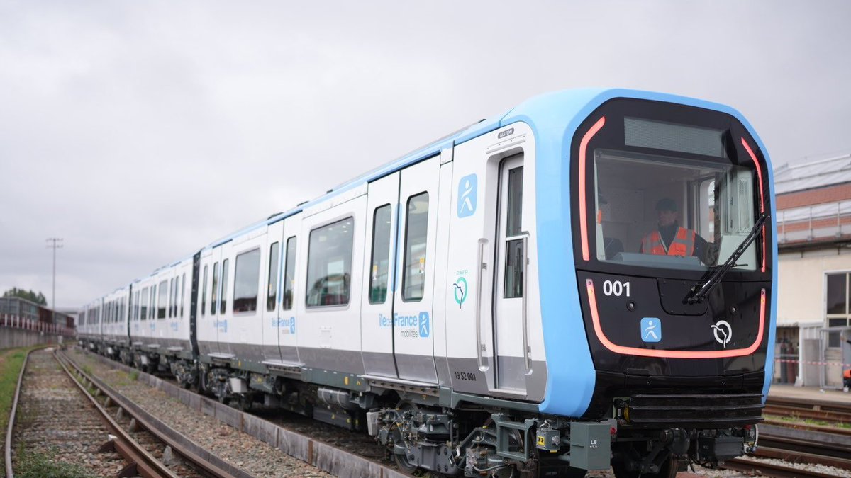 Stellaire_FR's tweet photo. Cet été🌞, Alstom a livré seulement :
1 MF19 sur la ligne 10
1 MF19 sur la ligne 13
1 MRV sur la ligne 18

C’est trop peu !

Cette lenteur n’est pas acceptable

Il va falloir accélérer la cadence...

@Alstom @IDFmobilites @ClientsRATP @Metro_Insolite @Plusdetrains #Metro #Parisn https://t.co/pWwj3c27iU
