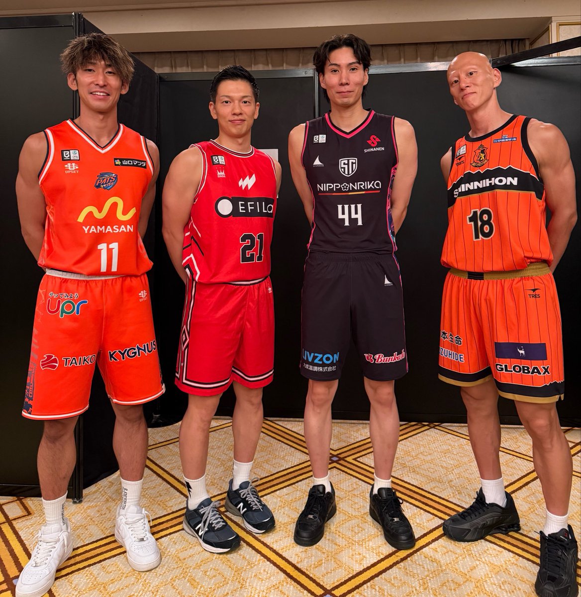 Veertienmie_BB's tweet photo. 【りそなグループ B.LEAGUE 2026-27 SEASON TIPOFF CEREMONY】

#阿部友和 選手が全55クラブの代表選手のと一緒に増上寺で成功祈願🙏

配信をご覧いただいた皆様ありがとうございました🙇

新しいシーズンが始まる🔥
「ALL IN 〜スベテヲカケル〜」

#ヴィアティン三重BB https://t.co/YimzvxdRW1