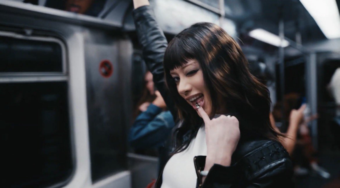 manonstiara's tweet photo. MEGAN WITH THE BOB AND MICRO BANGS SKSKKSKS SO GOOD https://t.co/cVxtmELORw