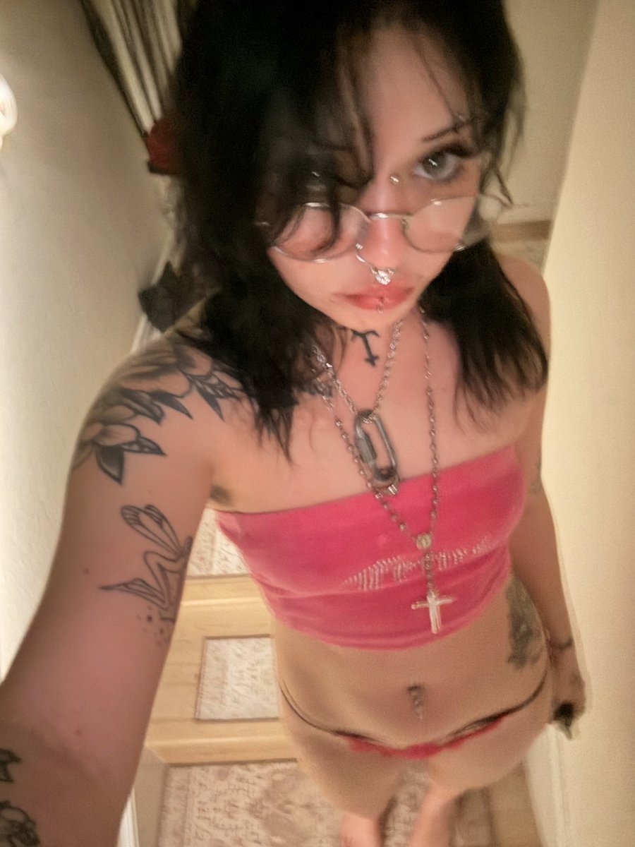 VesperValentine's tweet photo. Buy some content OR ELSE!! 😈😈😈 https://t.co/AnnqqpUflc