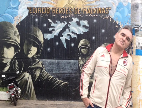 BillPourquoimec's tweet photo. Morrissey at Malvinas Memorial Wall, Caseros, Argentina, 14/12/2015 https://t.co/zn5mBpKbLt