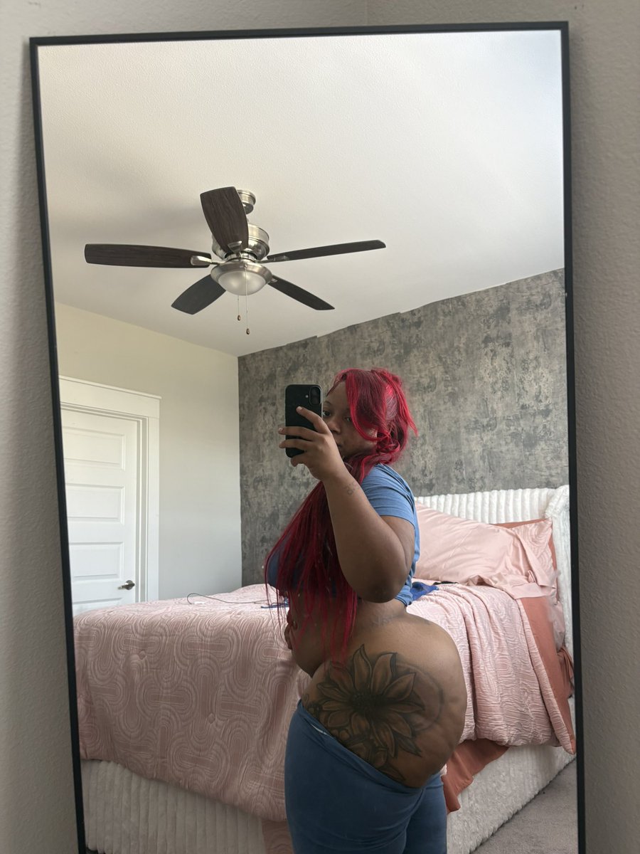 iamshortcakez's tweet photo. Eat my ass &amp; give me backshotss 😩 https://t.co/IUyTDAf7aX