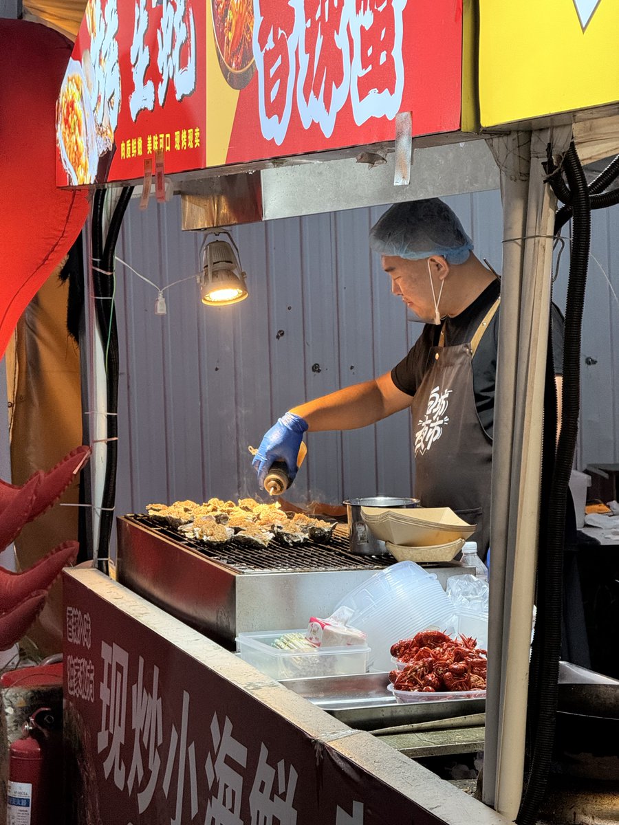 NullValue's tweet photo. Update: Not getting asked to approve @XMoney transactions anymore. But it might be because all this food and 1L of beer was less than $20 at the night market https://t.co/4rw2plwaSZ