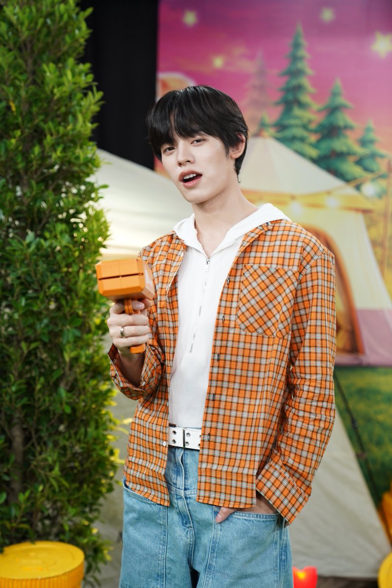ShopeeTH's tweet photo. ส่งท้ายแบบสุดเท่สุดอันตราย

SHOPEE FIRSTDATE TEETEEPOR
#ShopeeLivexTeeteePor #teeteepor https://t.co/fuAQgQ6jUb