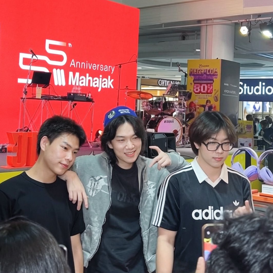 emagiiii's tweet photo. เด้กซอสน่ารักเท่าโลก!!
#saucebkk #kakagoesbackhome #jeffyjsjs #2ectasy https://t.co/nrcyzLQLI4