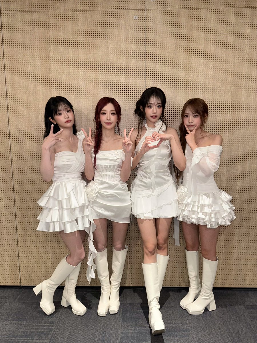 official_QWER's tweet photo. 2026 ASML Korea Music Festival 📸￼

뜻깊은 행사에 QWER이 함께할 수 있어 더욱 즐거웠습니다✨

#QWER https://t.co/yhTdmSADBm