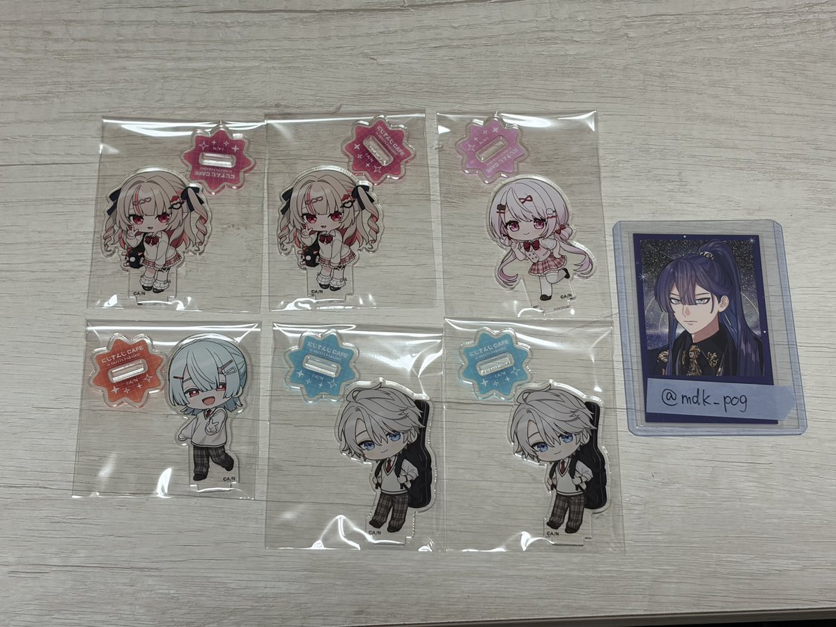 mdk_pog's tweet photo. 【交換】に��さんじCAFE第15弾
【放課後にじパラダイス】
トレーディングアクリルスタンド
譲:1枚目
求:2枚目

福岡市内での手渡しもしくは郵送での交換希望です。
検索からでもお気軽にお声掛けください。

検索用🔎スイパラ にじさんじ https://t.co/NKvP60JnI4