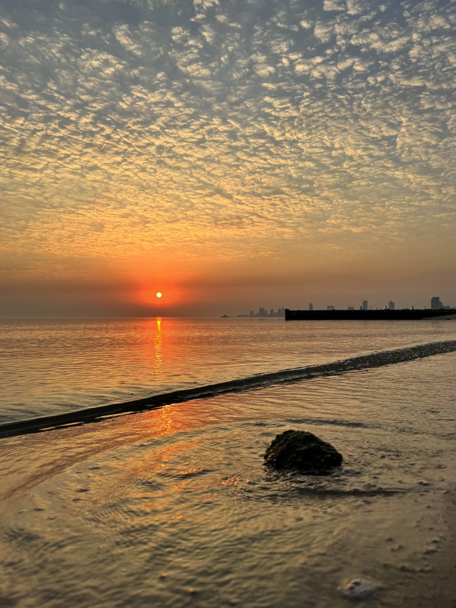 Manalafanehh's tweet photo. “Accept what is, let go of what was, and have faith in what will be.” https://t.co/yn4Bnv4JGi