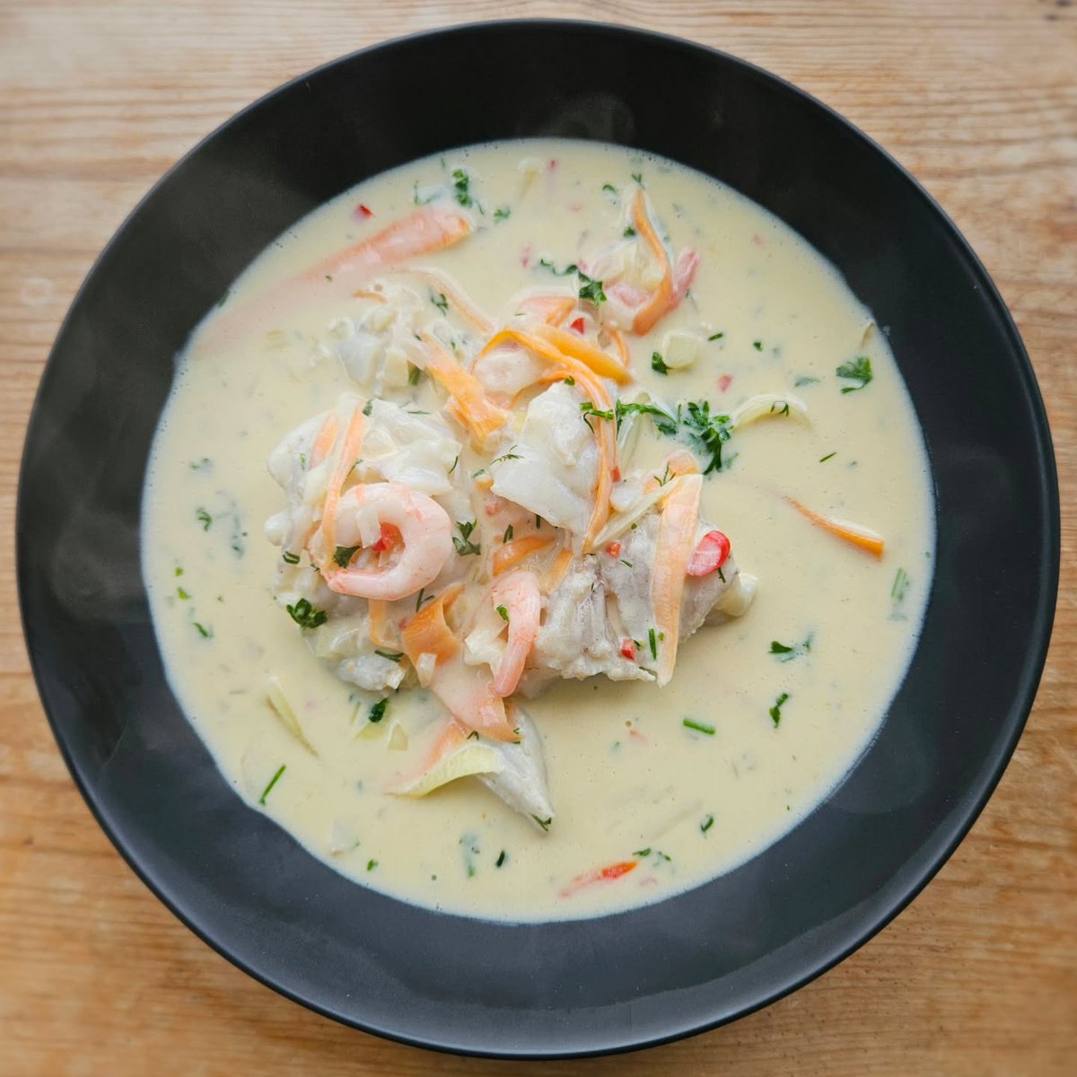 Maha_3abdul's tweet photo. Ferskere enn @monasobstad sin fiskesuppe blir det ikke: To timer fra fangst til servering på Øyan. https://t.co/xykPfdzyWl