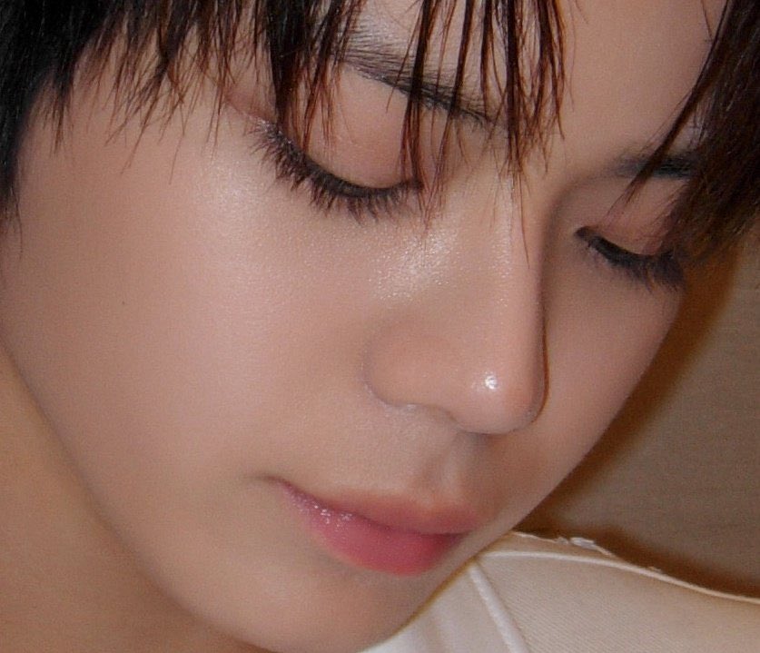 ohy__ul's tweet photo. oh ohyul lashes... save me..... save me ohyul lashes... https://t.co/4vJm83dNO1