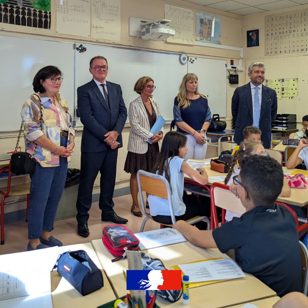 ac_orleanstours's tweet photo. #Rentrée2026 | Aujourd'hui, le recteur @PhiAgresti s'est rendu dans plusieurs établissements du Loir-et-Cher et de l'Eure-et-Loir.
Échanges avec les familles, les élèves et les enseignants autour de cette journée placée sous le signe d'un nouveau départ 🙏 https://t.co/0VsKmuDwga