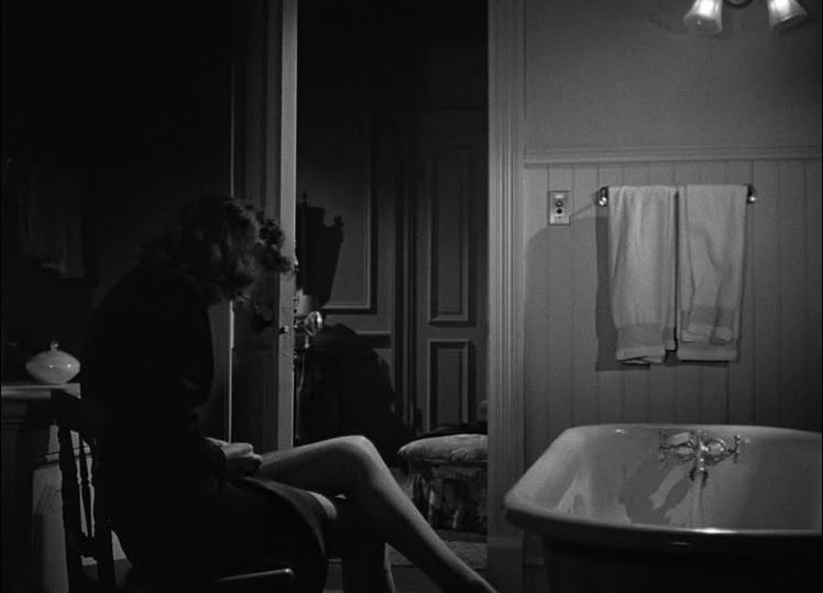 so_contrary's tweet photo. 🎥 Cat People / dir. by Jacques Tourneur https://t.co/O5RRU9adzC