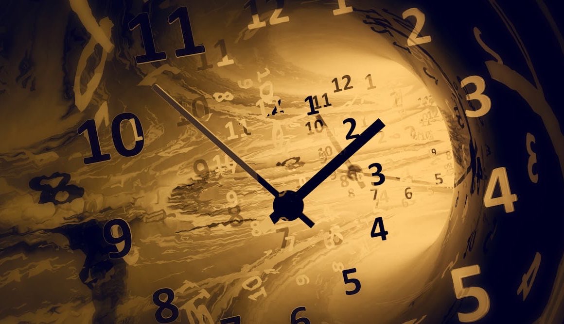 GlobeEyeNews's tweet photo. Today officially marks the first day of the late 2020s. https://t.co/yzT2UHD7LC