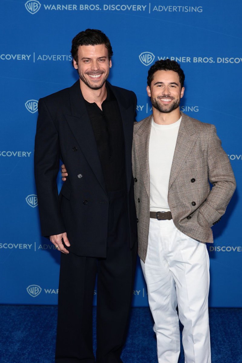 elliellele's tweet photo. So happy to see robçois reunited on screen again 🥰 https://t.co/WnBzzNwEPN