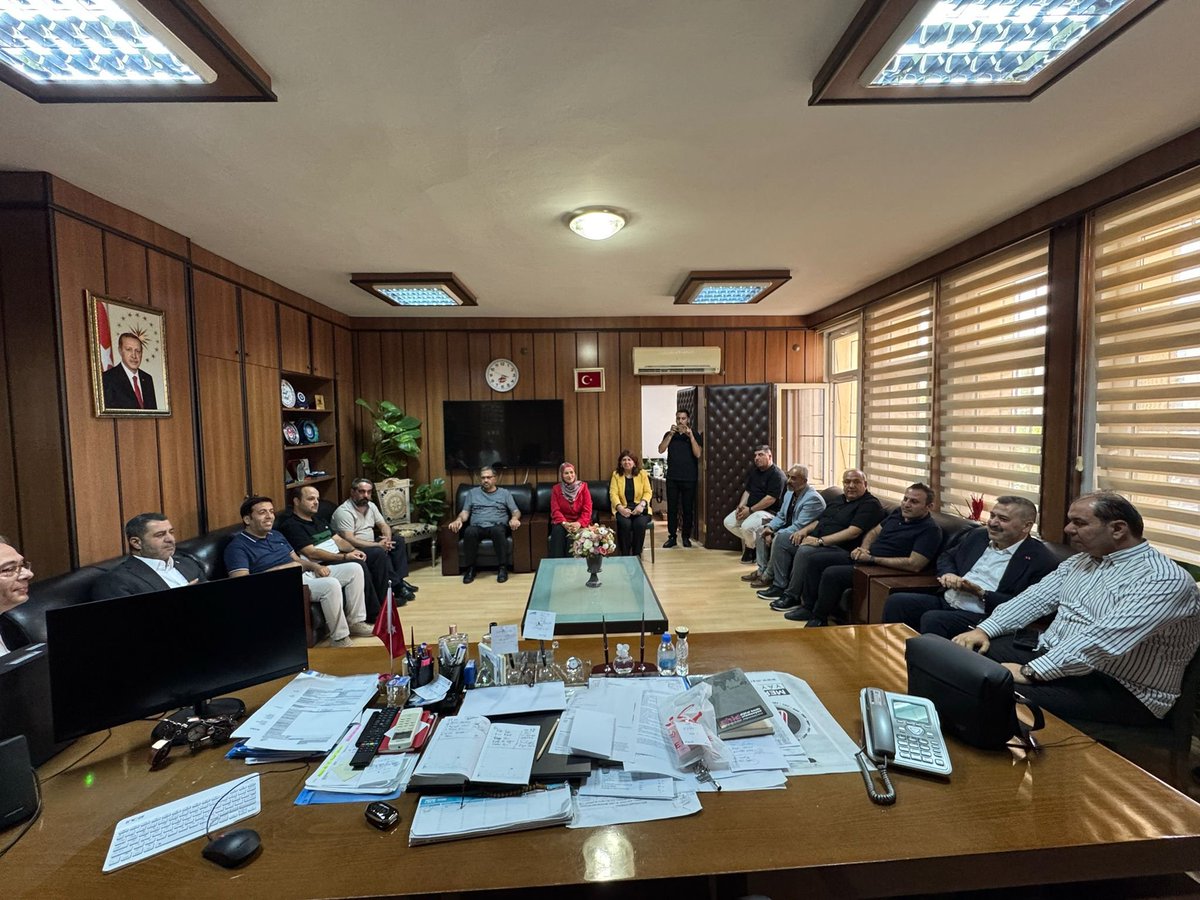 AKSehitkamilKdn's tweet photo. 25 Aralık Devlet Hastanesi Başhekimi Sayın Mehmet Doğan’ı, ebediyete irtihal eden kıymetli babası dolayısıyla Milletvekilimiz Sayın Bünyamin Bozgeyik,Şehitkamil İlçe Başkanımız Sayın İsmail Güler, İl Başkan Yardımcılarımız, Yönetim Kurulu Üyelerimiz ve Gençlik Kollarımız ile birlikte ziyaret ederek taziyelerimizi ilettik. 
Merhuma Allah’tan rahmet; Sayın Mehmet Doğan’a ve kıymetli ailesine sabır ve başsağlığı diliyoruz.

@tugbaisikercan
@BBozgeyik_27 
@deryabakbak27 
@fmfedaioglu 
@FatmaSahin 
@umutymz 
@avdilanensari 
@ismailguler027 
@avyaseminkaraca 
@bese_yakup