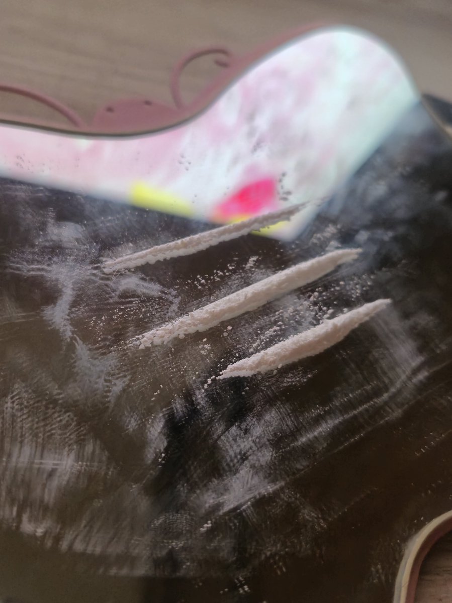 faloperitauwu's tweet photo. que tengan linda semana :p
#drugtwt #drugstwt #coketwt https://t.co/o6JNcyszM4