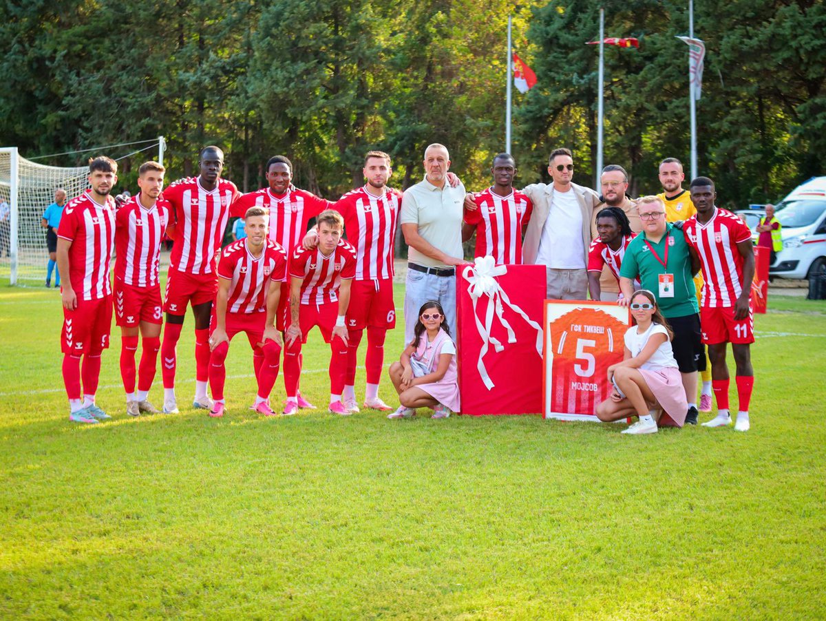 FodeCamaraFC's tweet photo. Déçu du résultat (1-1) malgré un match sérieux, mais fier de l’esprit d’équipe affiché devant nos supporters. ❤️⚽️🙌.
On continue à travailler et à tout donner pour revenir plus forts lors du prochain match. Merci pour votre soutien ! ❤️.
#FC2 #FodeCamara #FKTikves #Macedoine https://t.co/ZOMzFgeyPo