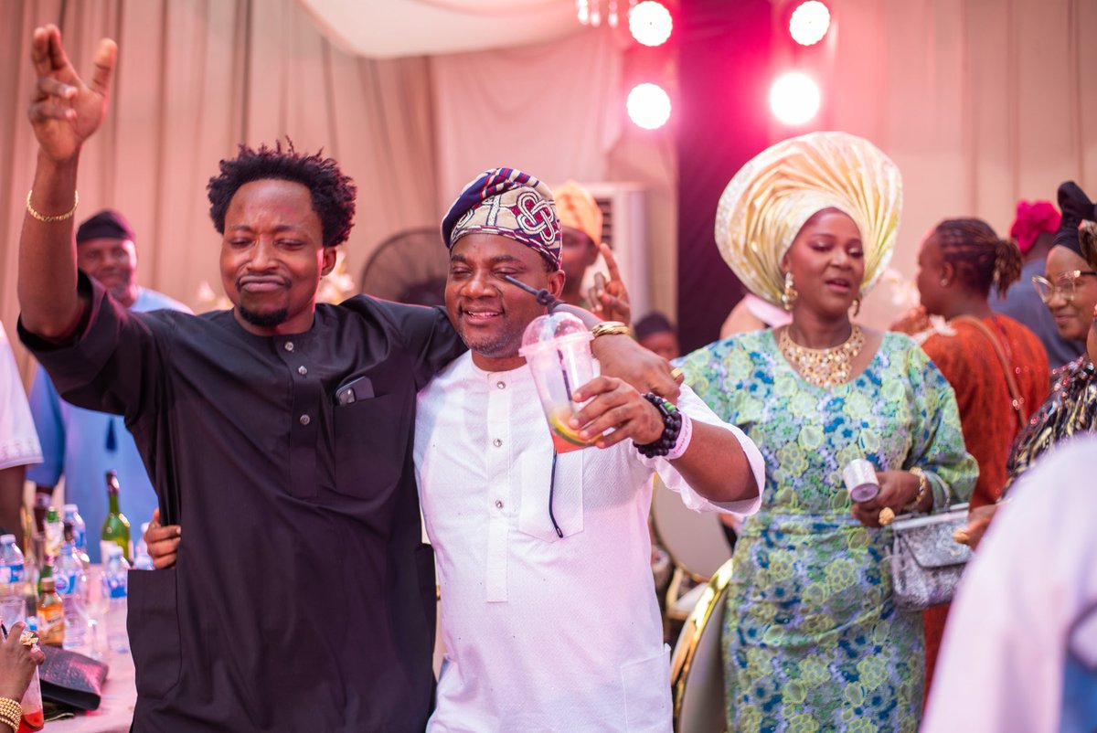 Mo_brightt's tweet photo. Hi, I’m Mowumi and I run shotbymowumi 📸
I’m available for event photography within and outside Abeokuta. https://t.co/lKBlBgUhHE