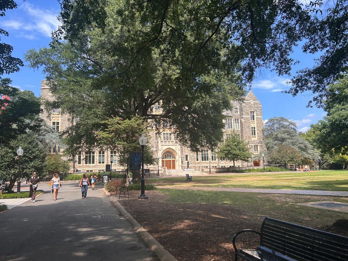 Steinbergf's tweet photo. Primer día de clases en @Georgetown https://t.co/2e1nOD7I0k