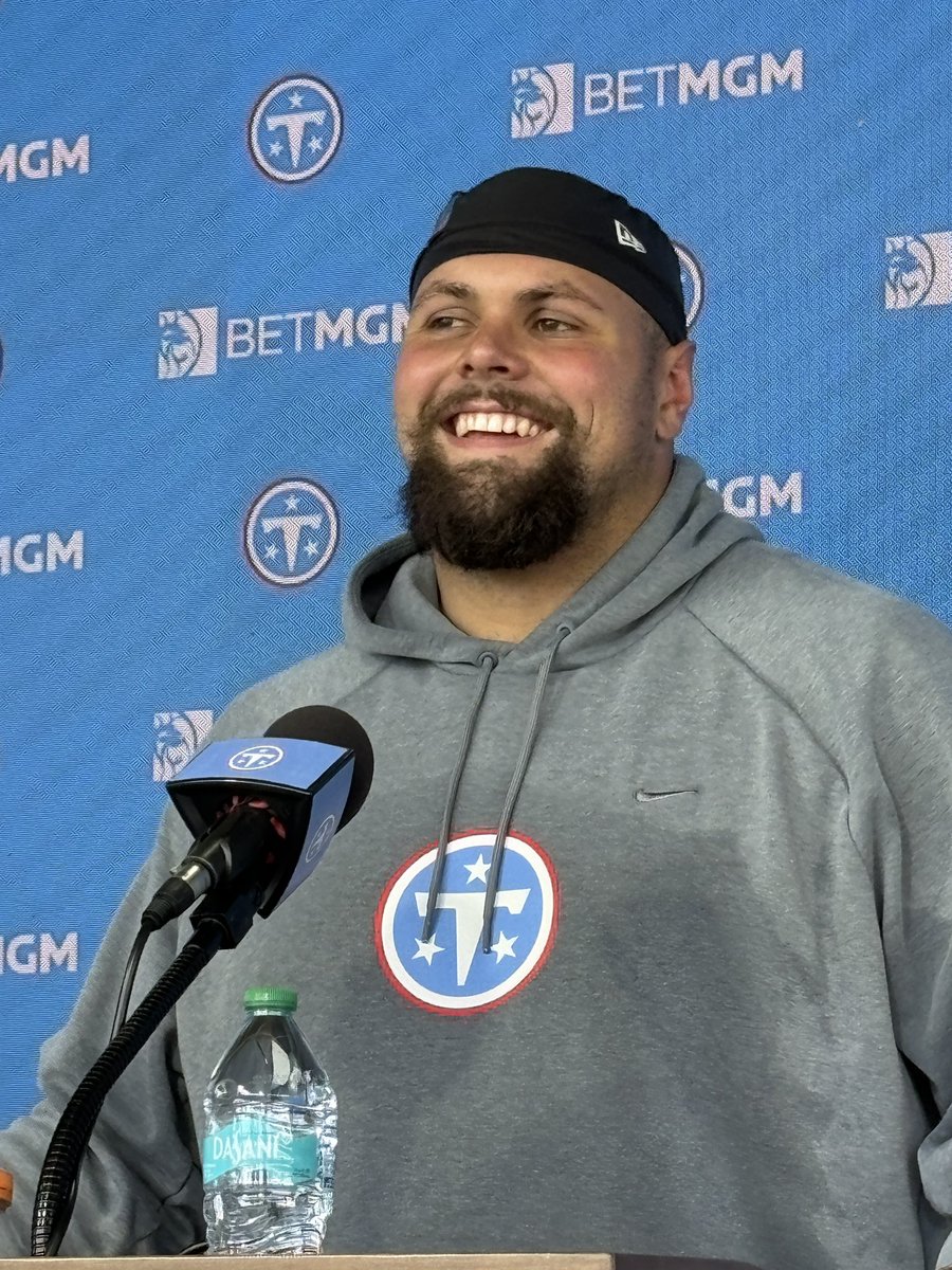 ChrisHarrisWSMV's tweet photo. The smile of a HS tennis player who earned a starting job on the OLine in the NFL in his rookie year.
Fernando Carmona.
#Titans starting right guard. https://t.co/yRQ4wZ9Grx