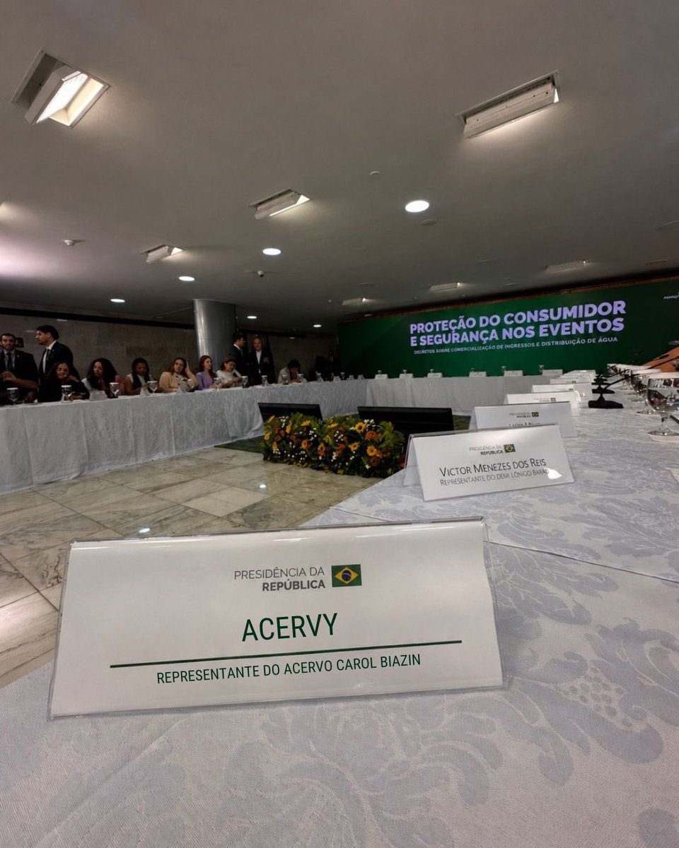acrvobiazin's tweet photo. o acervo teve que assumir os riscos em brasília tb https://t.co/vTXOnsXOPu