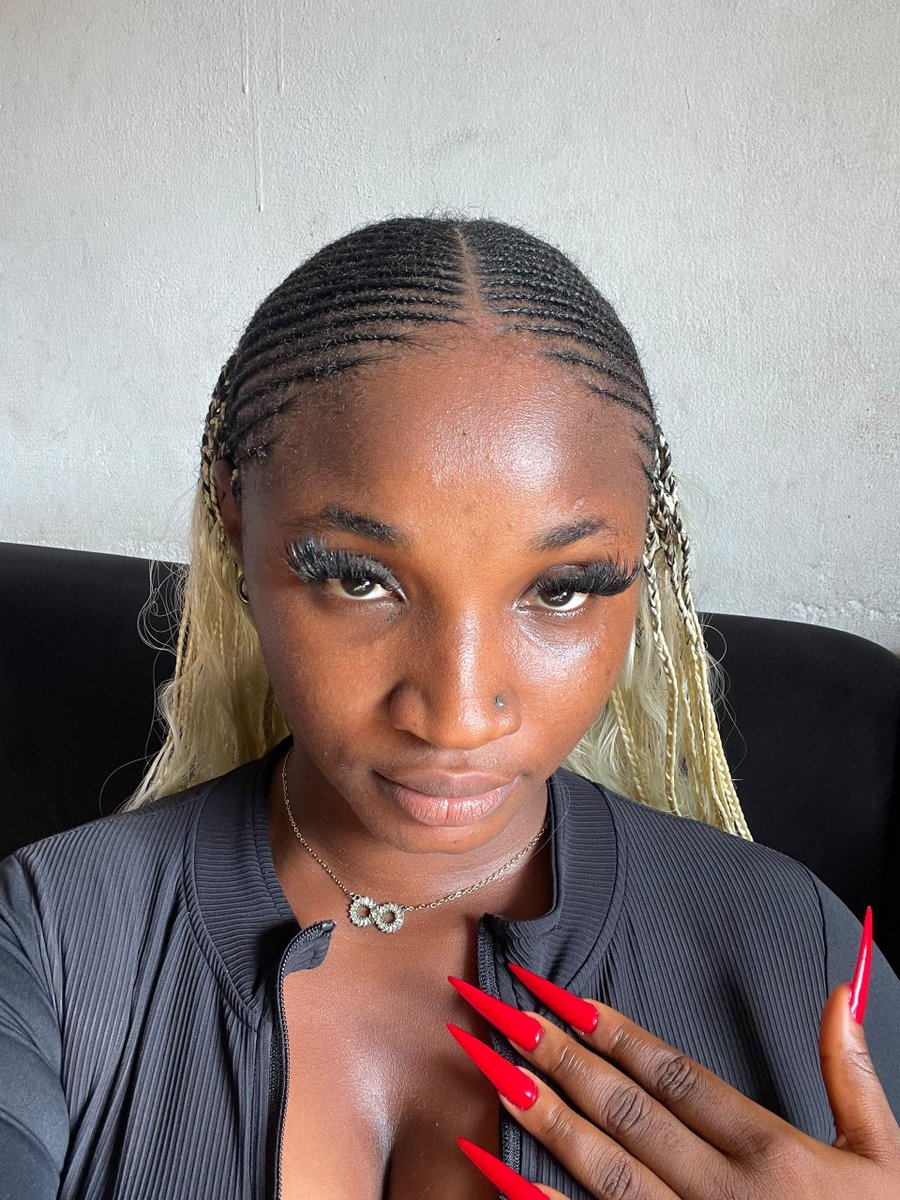 somtii5's tweet photo. It's my birth month ❤️
Happy new month if you like😂
26th we party hard🎉 https://t.co/HWMsX6rVBB